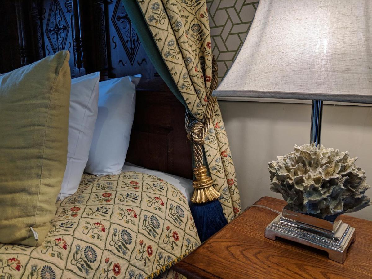 Готель Huntsham Court Екстер'єр фото